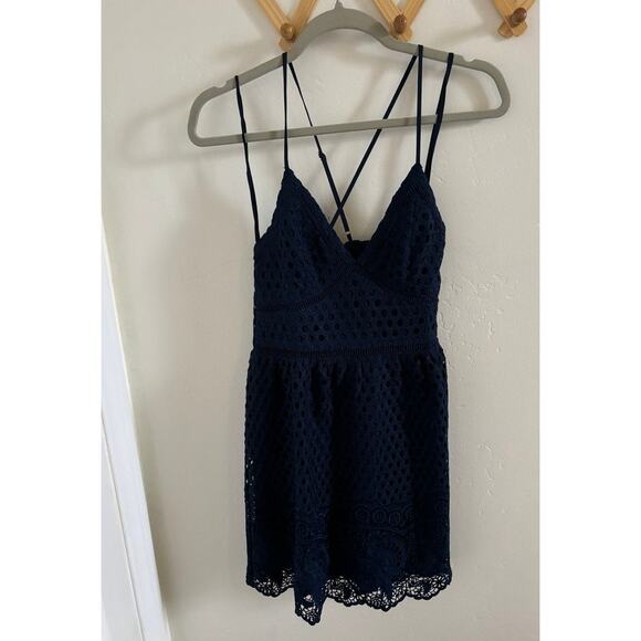 Abercrombie & Fitch Dress Women's Small Blue Eyelit Lace Overlay Mini V Neck - Picture 2 of 9